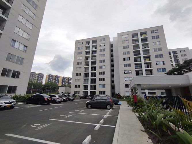 Apartamento de 2 alcobas en arriendo en Portales De Comfandi, Yumbo, 68 m² · foto 2 de 20
