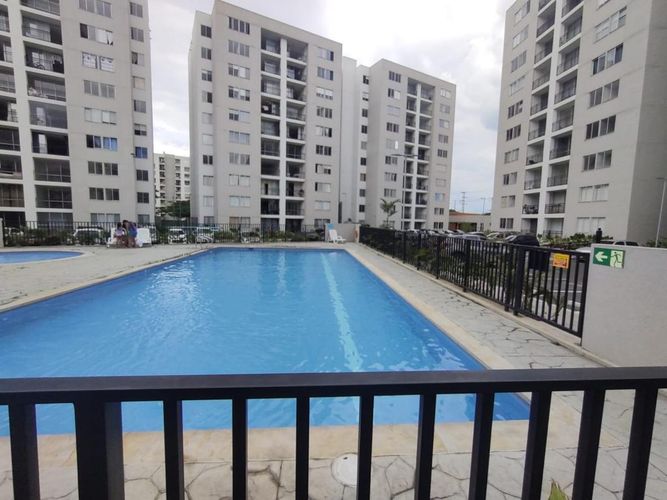 Apartamento de 2 alcobas en arriendo en Portales De Comfandi, Yumbo, 68 m² · foto 3 de 20