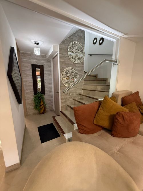 Casa de 4 alcobas en venta en Ciudad Jardin, Cali, 250 m² · foto 4 de 6