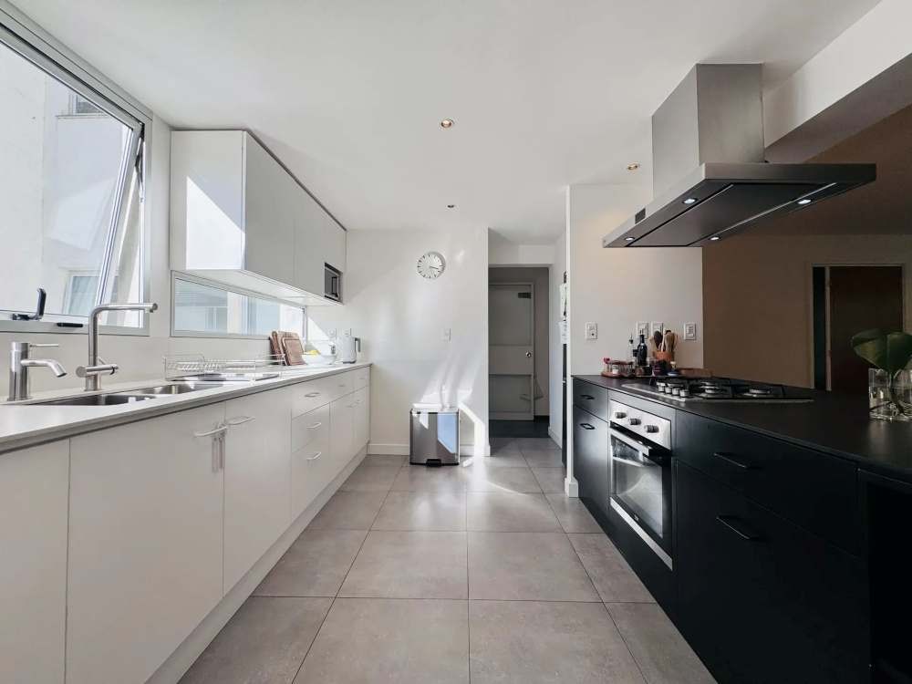 Piso alto, 1 por piso, Reciclado Minimalista Gran Terraza en Punta Carretas - Fler