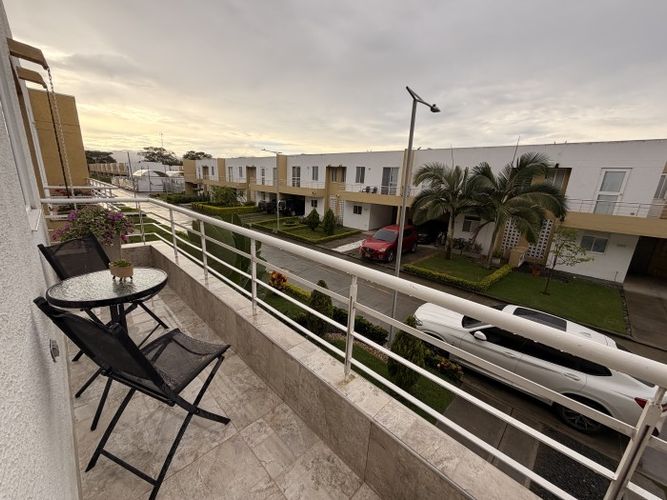 Casa de 3 alcobas en venta en Rozo, Palmira · foto 2 de 24