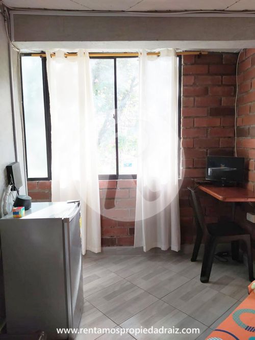 Local en arriendo en Lorena, Medellín, 56 m² · foto 2 de 5