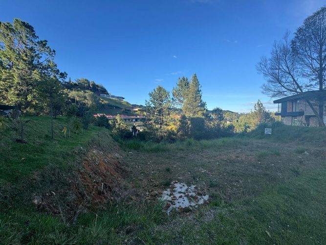 Lote en venta en Loma Del Escobero, Envigado, 1500 m² · foto 4 de 7