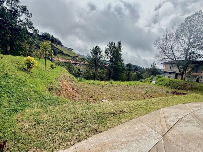 Lote en venta en Loma Del Escobero, Envigado, 1500 m² · foto 7 de 7