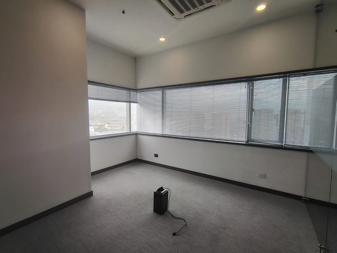 Oficina en arriendo en Manila, Medellín, 132 m² · foto 9 de 13