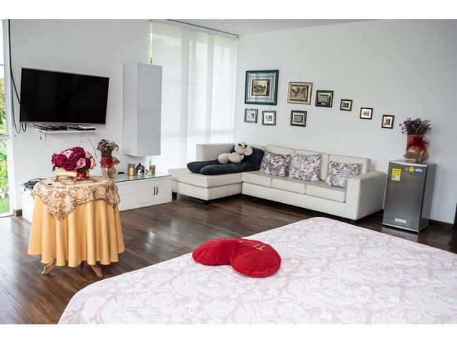 Casa de 5 alcobas en venta en Pance Alto, Jamundí, 588 m² · foto 3 de 24
