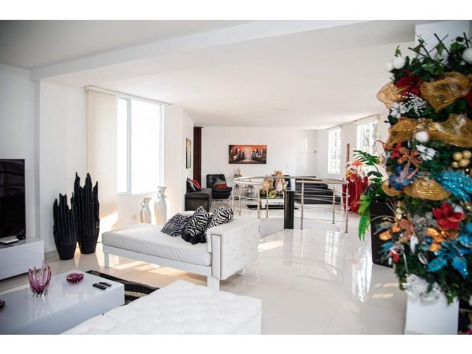 Casa de 5 alcobas en venta en Pance Alto, Jamundí, 588 m² · foto 8 de 24