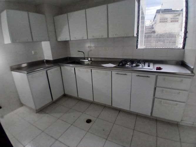 Apartamento de 4 alcobas en venta en Pinares, Pereira, 105 m² · foto 6 de 16