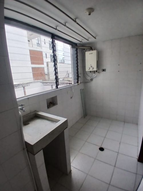 Apartamento de 4 alcobas en venta en Pinares, Pereira, 105 m² · foto 14 de 16