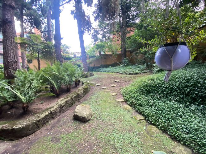 Apartamento de 3 alcobas en arriendo en Los Rosales, Bogotá, 248 m² · foto 14 de 14