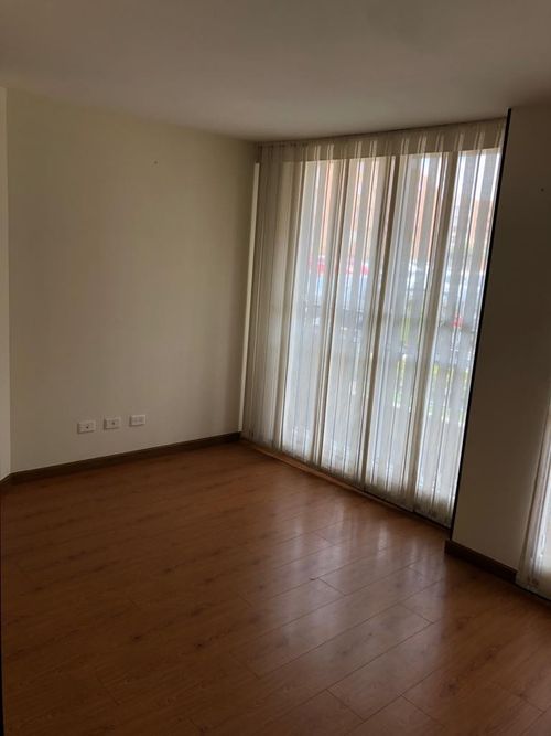 Apartamento de 3 alcobas en venta en Zona Centro, Madrid, 70 m² · foto 3 de 22