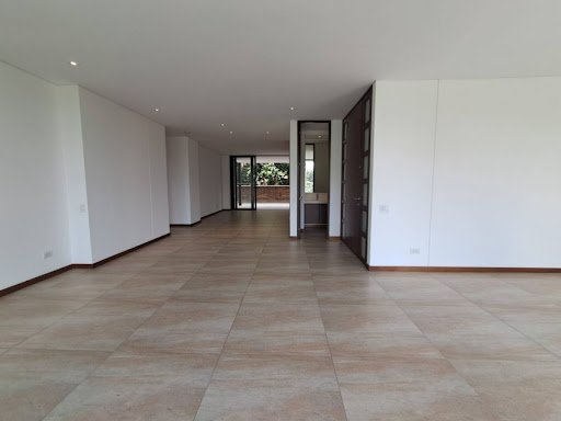 Apartamento en arriendo en San Lucas, Medellín · foto 3 de 24