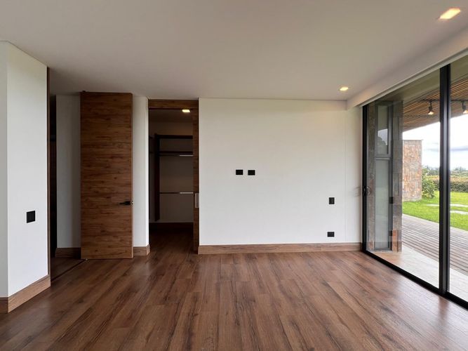 Casa de 3 alcobas en venta en Loma Del Chocho, Envigado · foto 13 de 19