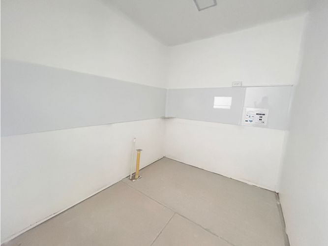 Local en arriendo en Los Naranjos, Itagüí, 48 m² · foto 8 de 12