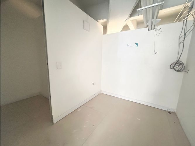 Local en arriendo en Los Naranjos, Itagüí, 48 m² · foto 9 de 12
