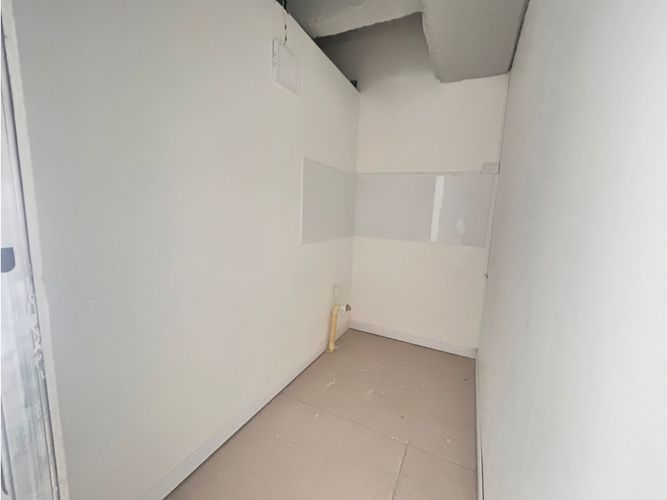 Local en arriendo en Los Naranjos, Itagüí, 48 m² · foto 10 de 12