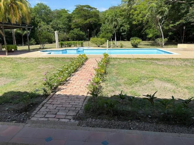 Casa de 6 alcobas en venta en Girardot, Girardot, 379 m² · foto 6 de 24