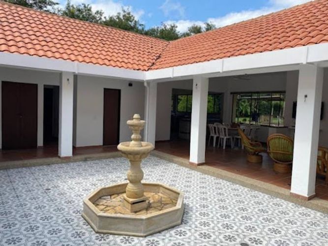 Casa de 6 alcobas en venta en Girardot, Girardot, 379 m² · foto 14 de 24