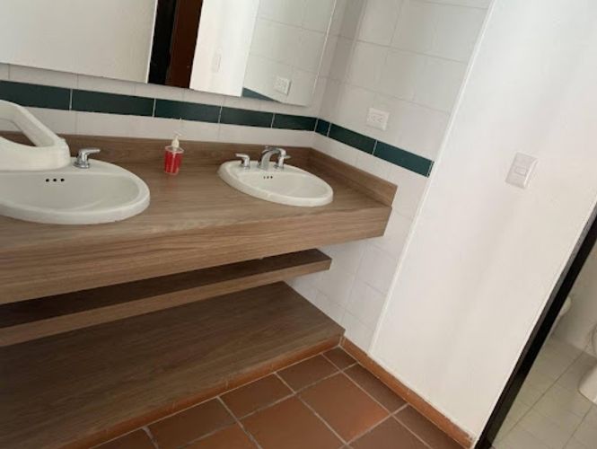 Casa de 6 alcobas en venta en Girardot, Girardot, 379 m² · foto 23 de 24
