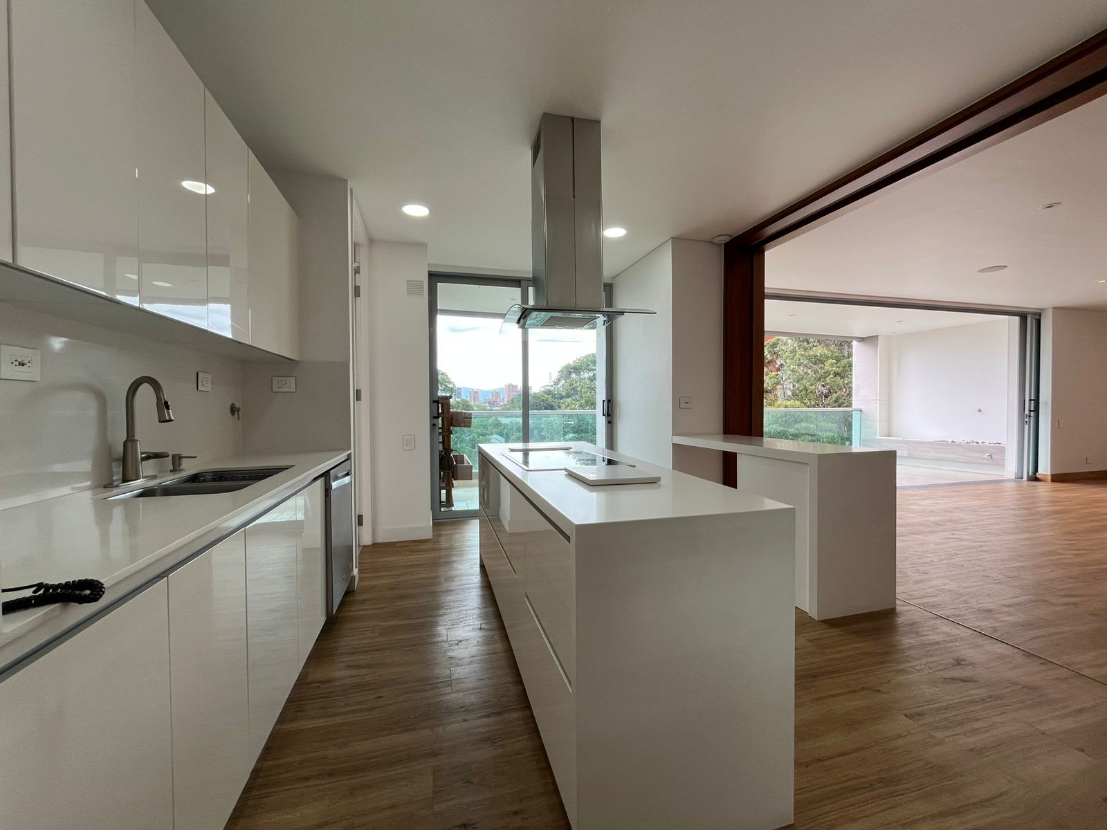 Apartamento en arriendo en El Poblado, Medellín · foto 5 de 18