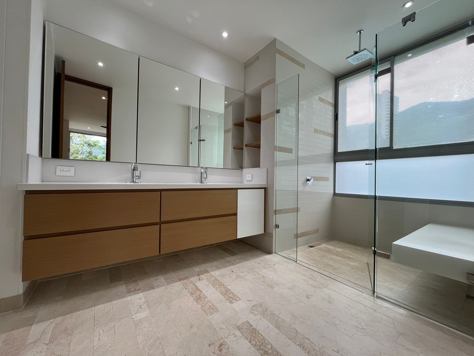 Apartamento en arriendo en El Poblado, Medellín · foto 17 de 18