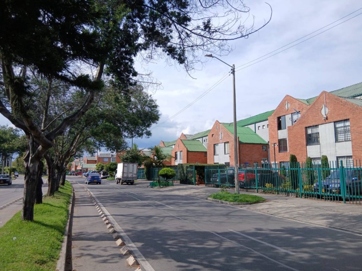 Casa en venta en Ub. Ciudadela Colsubsidio, Bogotá · foto 2 de 18