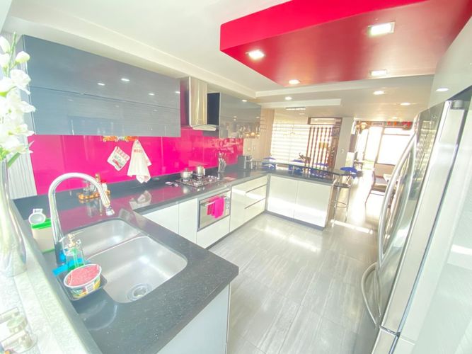 Casa de 4 alcobas en venta en La Floresta, Bogotá, 221 m² · foto 8 de 24