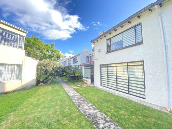 Casa de 4 alcobas en venta en La Floresta, Bogotá, 221 m² · foto 2 de 24