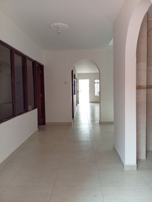 Casa de 7 alcobas en venta en El Trebol, Cali, 215 m² · foto 7 de 24