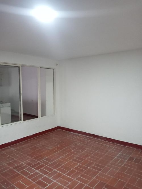 Casa de 7 alcobas en venta en El Trebol, Cali, 215 m² · foto 13 de 24