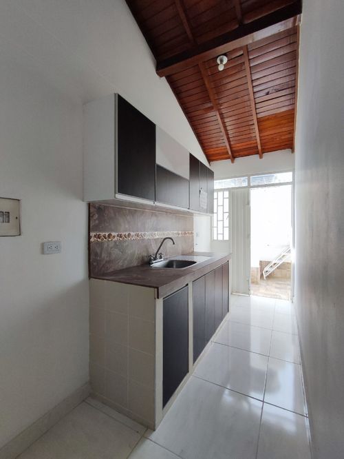 Casa de 4 alcobas en venta en Prados Del Norte, Cúcuta, 111 m² · foto 3 de 12