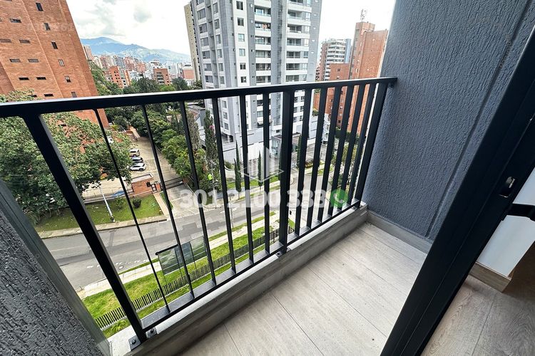 Apartamento de 2 alcobas en arriendo en Castropol, Medellín, 109 m² · foto 16 de 24