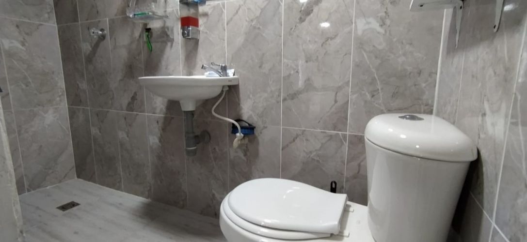 Casa de 7 alcobas en venta en Boston, Medellín, 149 m² · foto 14 de 17