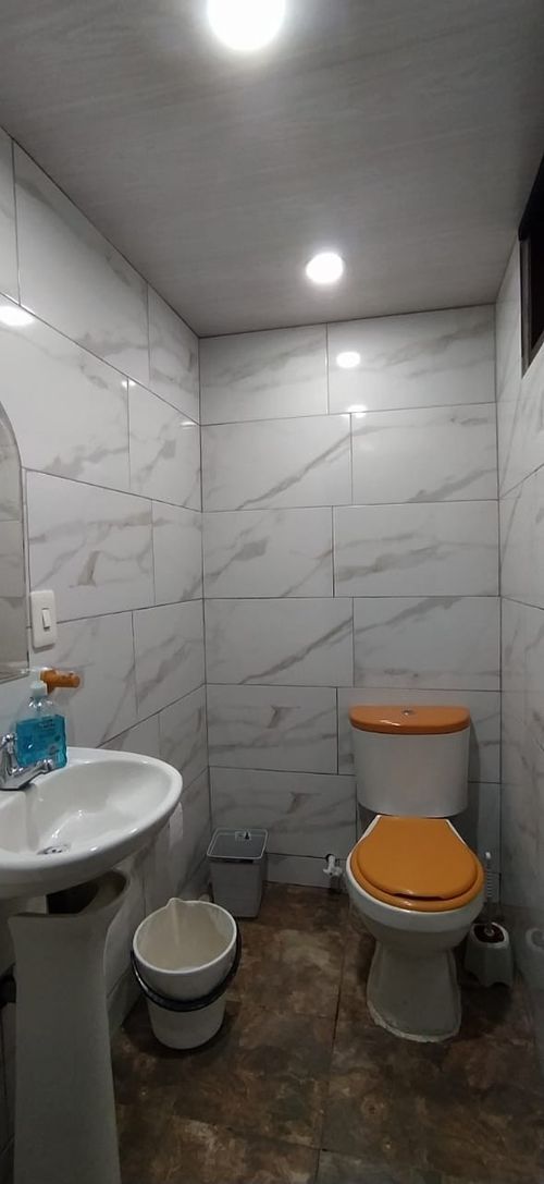 Casa de 7 alcobas en venta en Boston, Medellín, 149 m² · foto 16 de 17