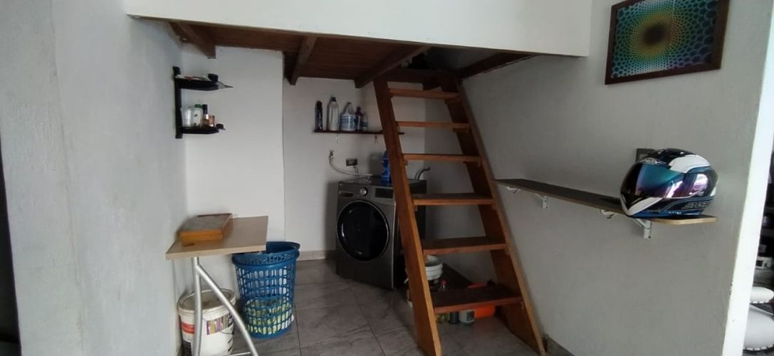 Casa de 7 alcobas en venta en Boston, Medellín, 149 m² · foto 17 de 17