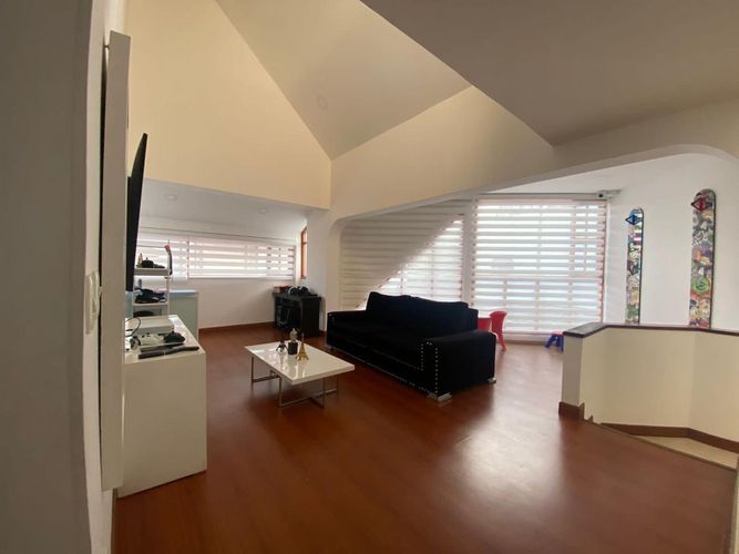 Casa de 4 alcobas en venta en San Jose De Bavaria, Bogotá, 380 m² · foto 7 de 15
