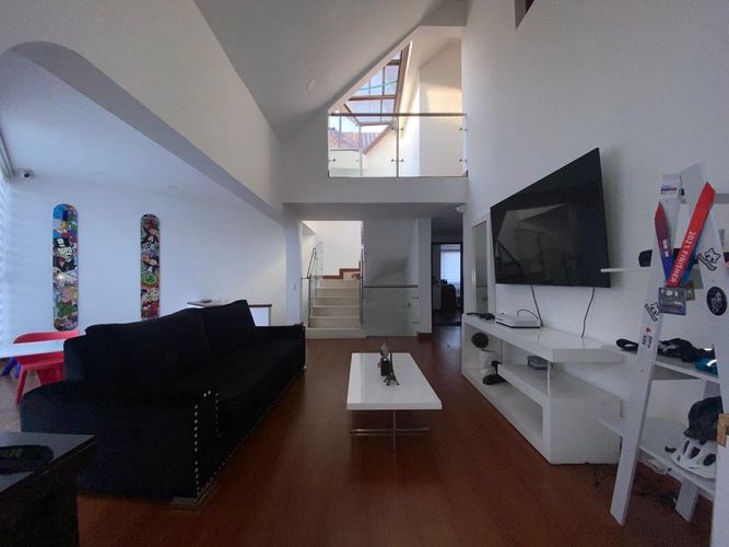Casa de 4 alcobas en venta en San Jose De Bavaria, Bogotá, 380 m² · foto 8 de 15