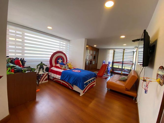 Casa de 4 alcobas en venta en San Jose De Bavaria, Bogotá, 380 m² · foto 13 de 15