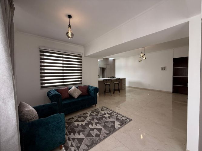 Apartaestudio en venta en Pinares, Pereira, 74 m² · foto 3 de 11
