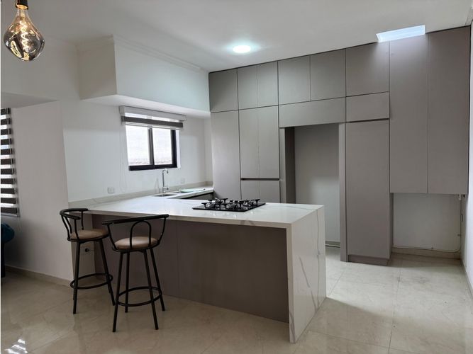 Apartaestudio en venta en Pinares, Pereira, 74 m² · foto 4 de 11