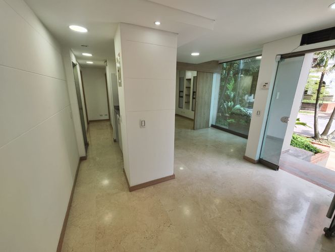 Local en arriendo en Laureles, Medellín, 36 m² · foto 2 de 10