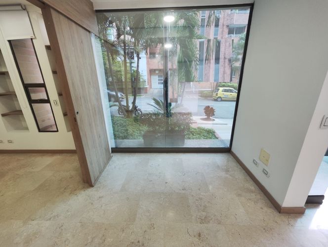 Local en arriendo en Laureles, Medellín, 36 m² · foto 6 de 10