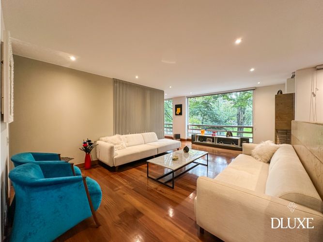 Apartamento de 3 alcobas en venta en Chico, Bogotá, 205 m² · foto 2 de 24