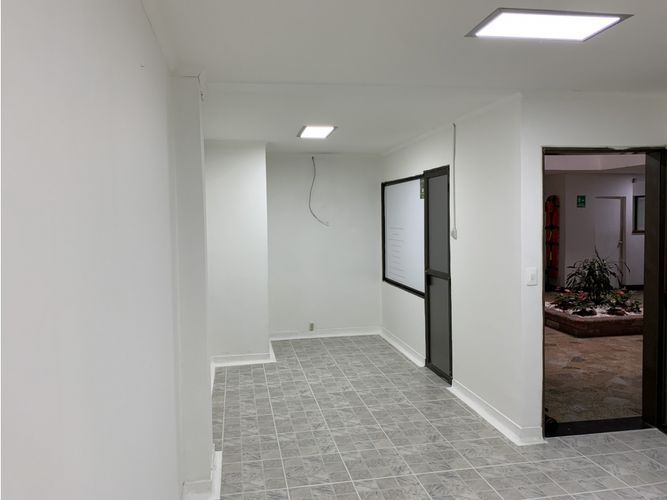 Local en venta en El Centro, Manizales, 29 m² · foto 2 de 6