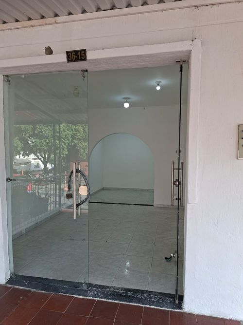 Local en arriendo en Barzal Bajo Sur, Villavicencio, 20 m² · foto 5 de 10