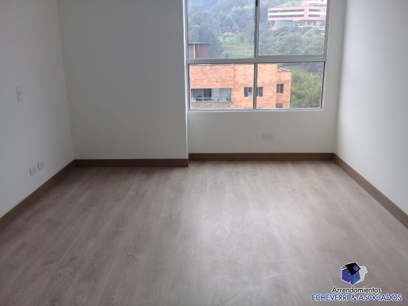 Apartamento en venta en La Cuenca, Envigado · foto 4 de 9