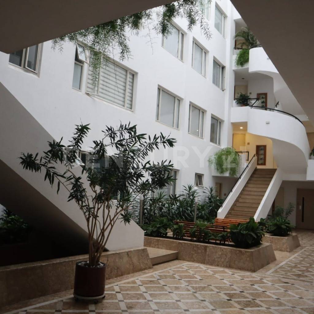 Apartamento en venta en Santa Barbara, Bogotá · foto 2 de 20