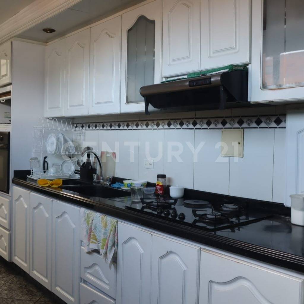 Apartamento en venta en Santa Barbara, Bogotá · foto 6 de 20