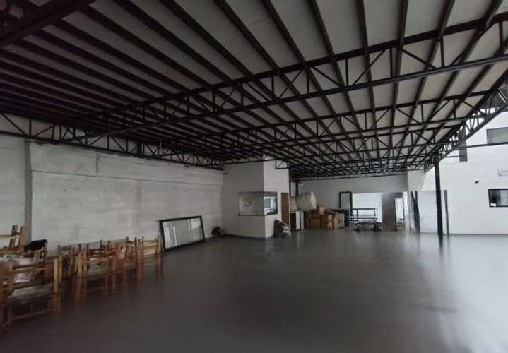 Bodega en arriendo en El Poblado, Medellín, 922 m² · foto 5 de 11