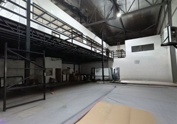 Bodega en arriendo en El Poblado, Medellín, 922 m² · foto 6 de 11